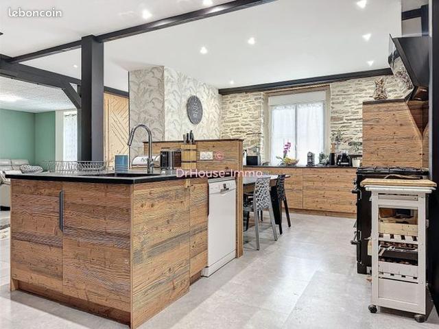 Propriété 9 pièces 250 m²