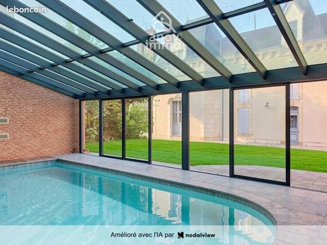 Propriété 9 pièces 253 m²