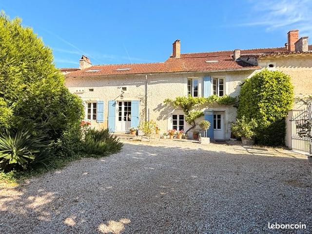 Propriété 9 pièces 264 m²