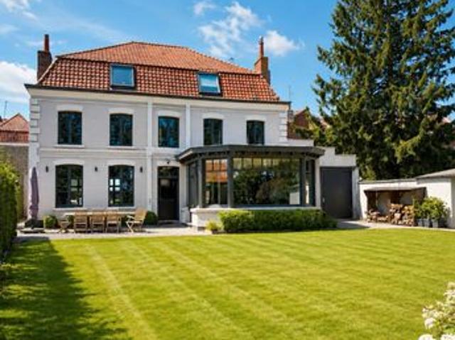 Propriété 9 pièces 265 m²