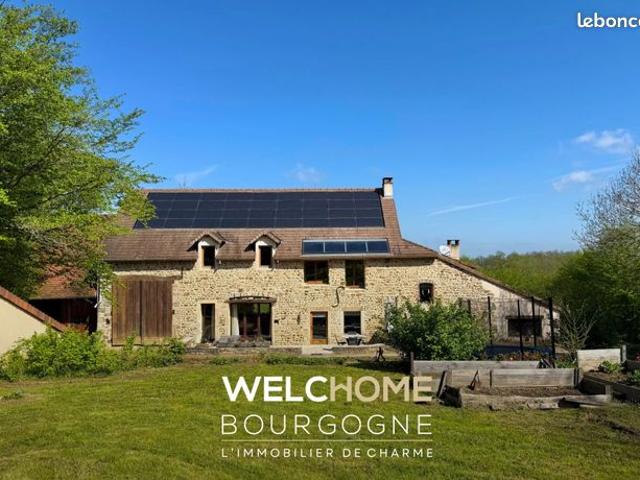 Propriété 9 pièces 266 m²