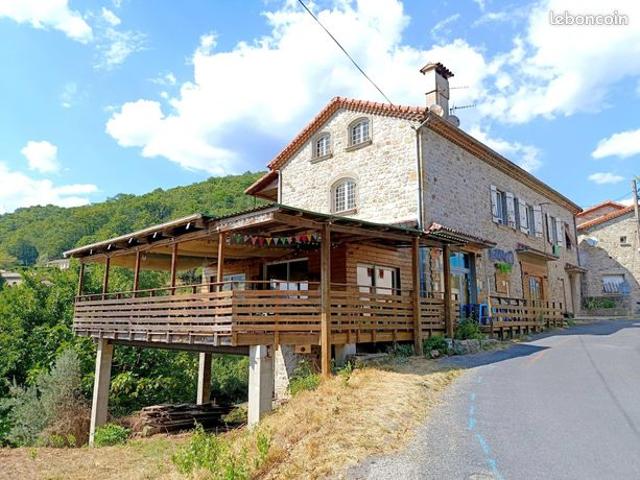 Propriété 9 pièces 266 m²