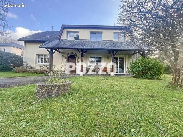 Propriété 9 pièces 268 m²