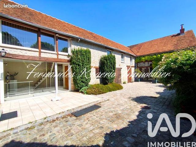 Propriété 9 pièces 269 m²