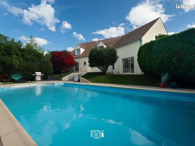 Propriété 9 pièces 260 m²