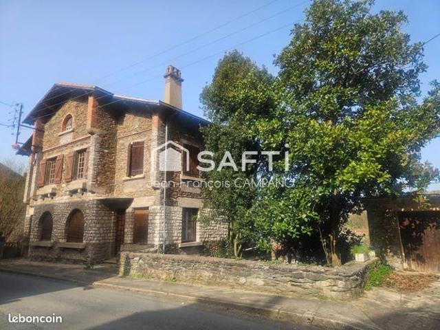 Propriété 9 pièces 260 m²
