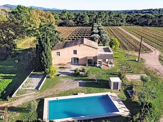 Propriété 9 pièces 274 m²