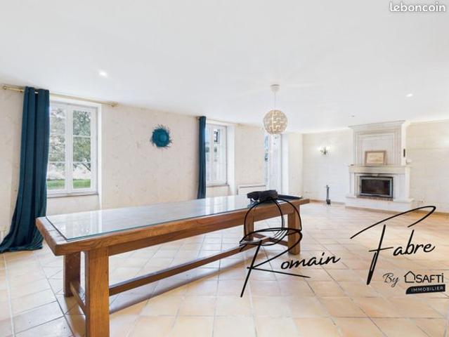Propriété 9 pièces 275 m²