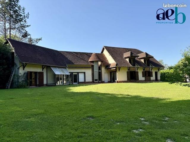 Propriété 9 pièces 275 m²