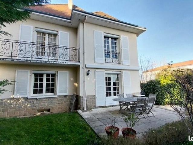 Propriété 9 pièces 276 m²