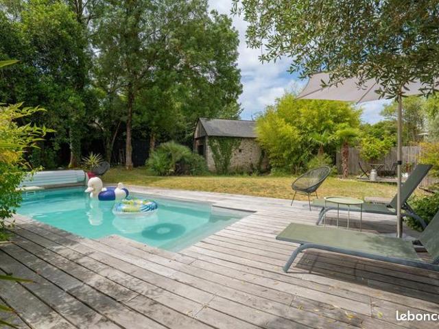 Propriété 9 pièces 276 m²