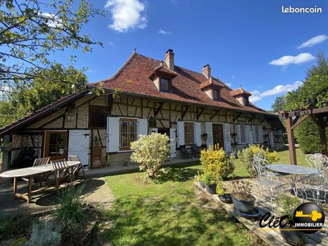 Propriété 9 pièces 277 m²