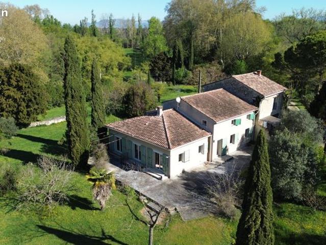 Propriété 9 pièces 270 m²