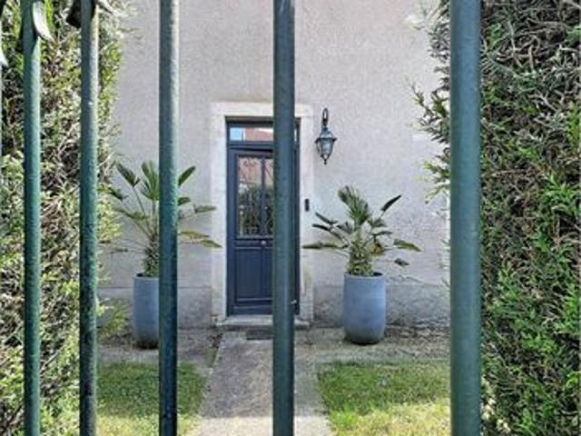 Propriété 9 pièces 271 m²
