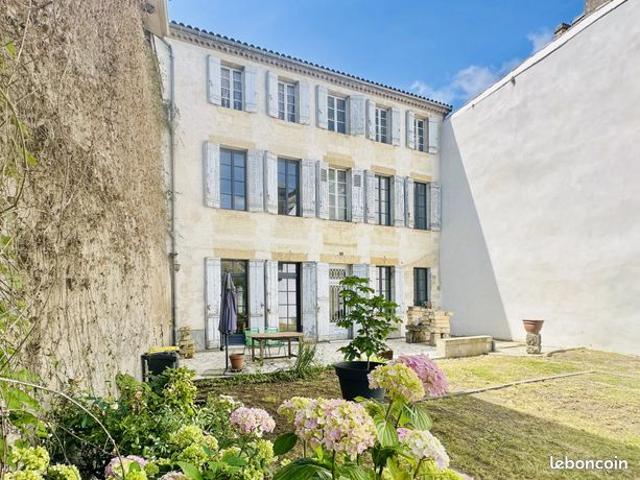 Propriété 9 pièces 272 m²