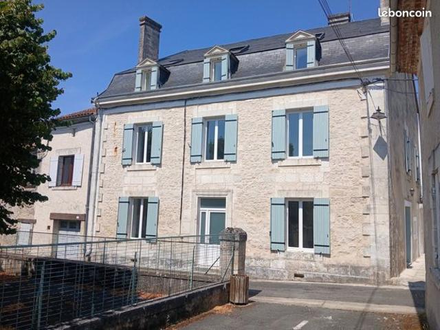 Propriété 9 pièces 272 m²