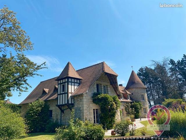 Propriété 9 pièces 272 m²
