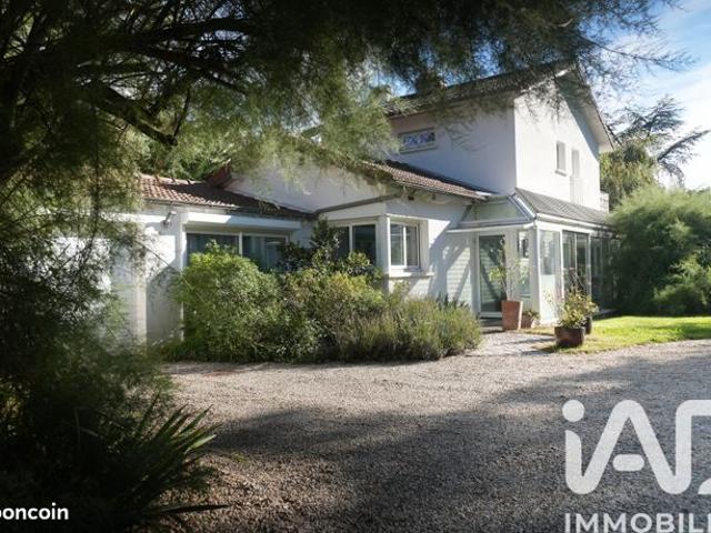 Propriété 9 pièces 272 m²