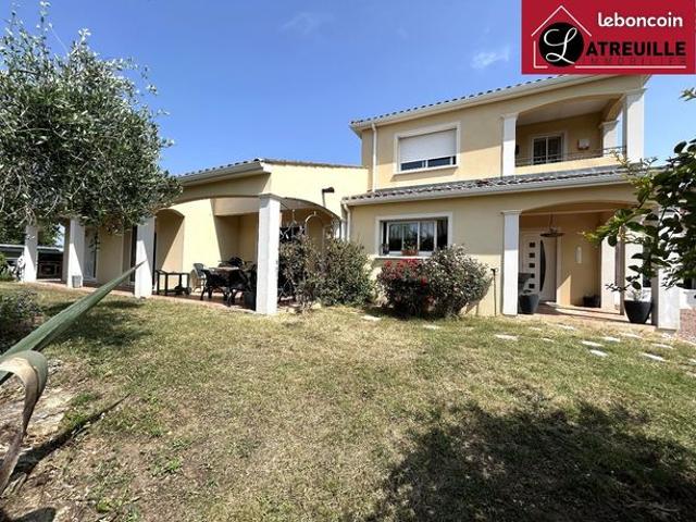 Propriété 9 pièces 273 m²