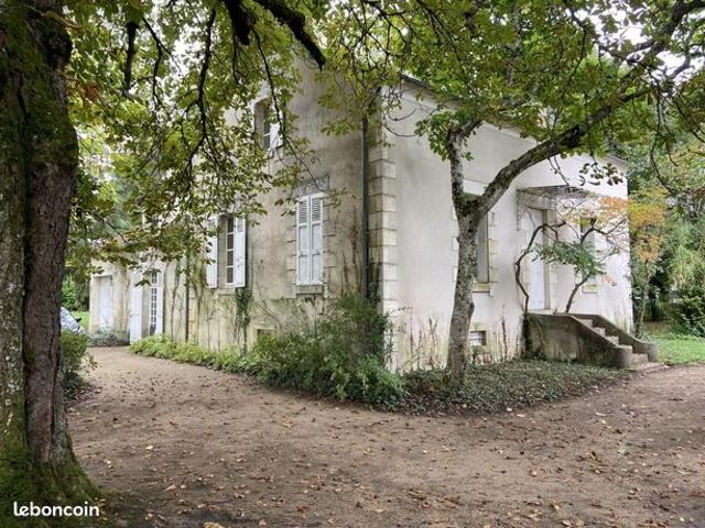 Propriété 9 pièces 273 m²