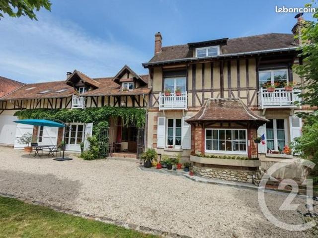 Propriété 9 pièces 284 m²