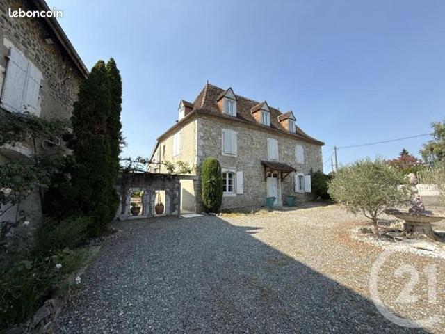 Propriété 9 pièces 285 m²