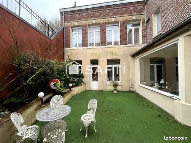 Propriété 9 pièces 257 m²