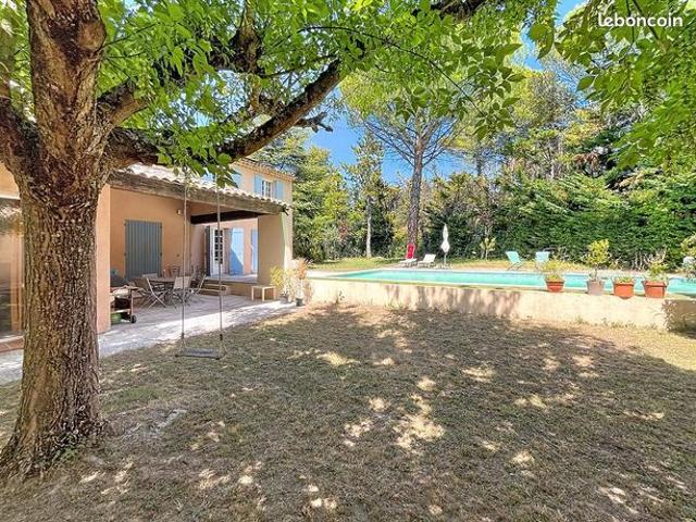 Propriété 9 pièces 286 m²