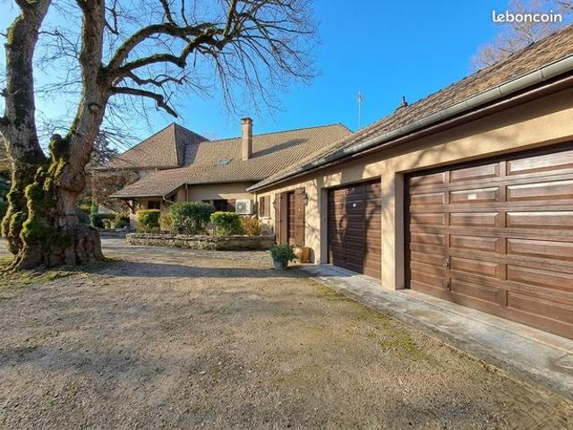Propriété 9 pièces 288 m²