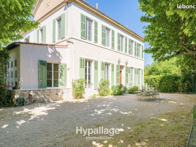 Propriété 9 pièces 288 m²