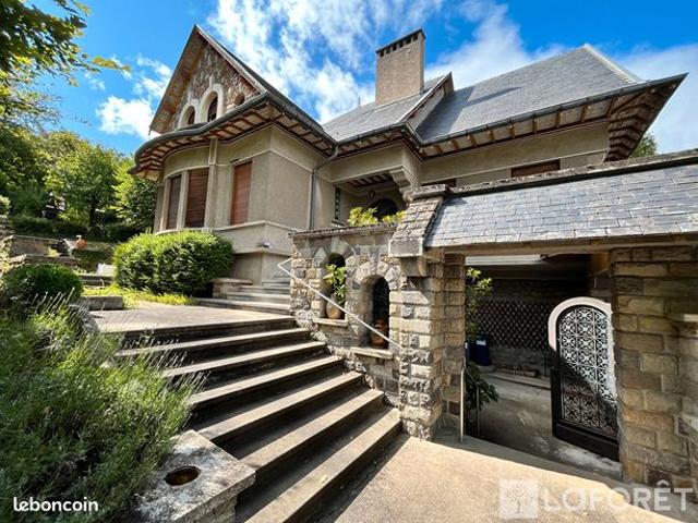 Propriété 9 pièces 288 m²