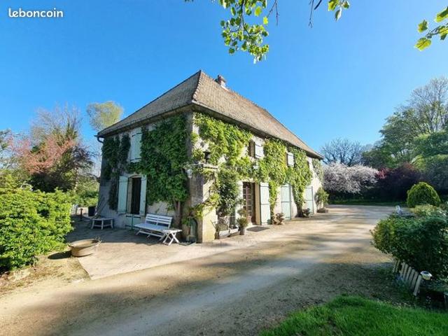 Propriété 9 pièces 288 m²