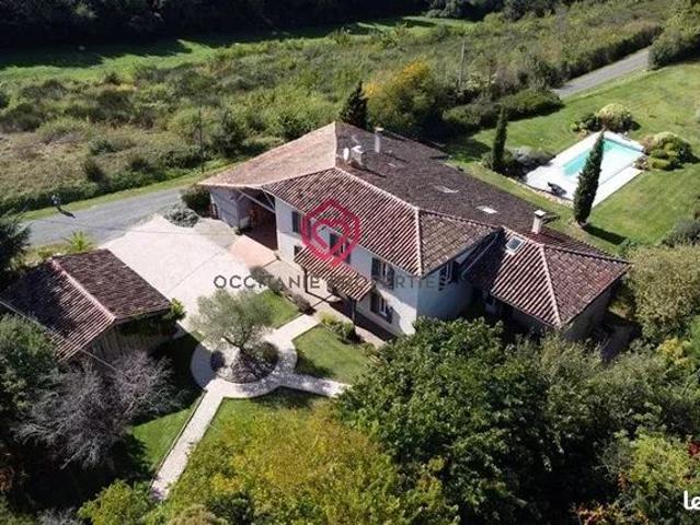 Propriété 9 pièces 280 m²