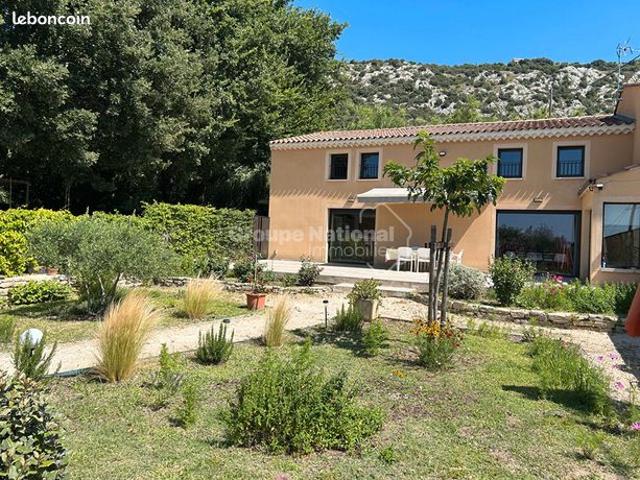 Propriété 9 pièces 280 m²