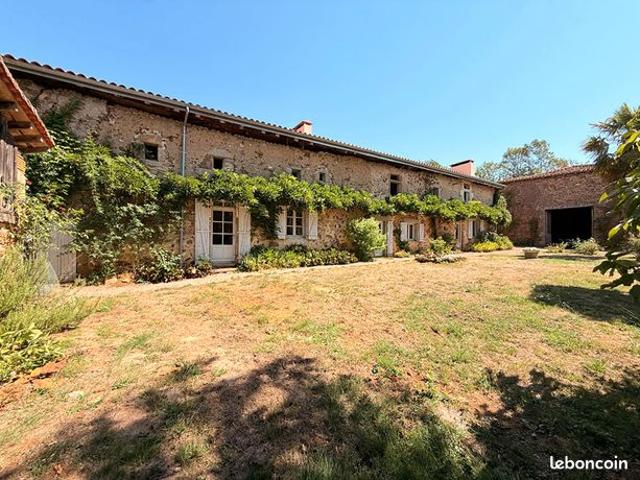 Propriété 9 pièces 280 m²