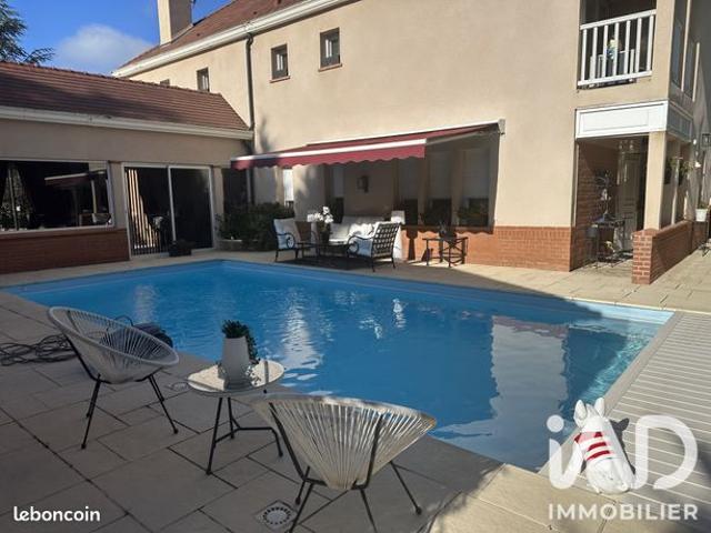 Propriété 9 pièces 282 m²