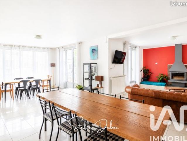 Propriété 9 pièces 282 m²