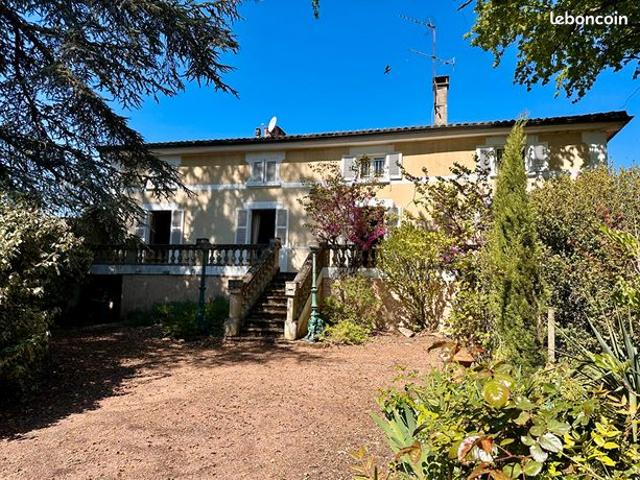 Propriété 9 pièces 295 m²