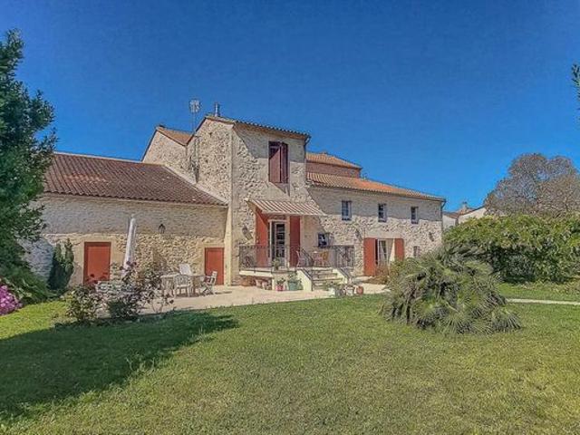 Propriété 9 pièces 295 m²