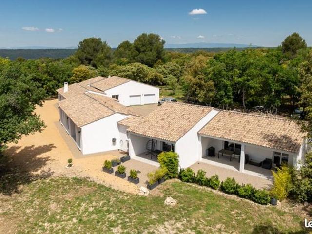 Propriété 9 pièces 296 m²
