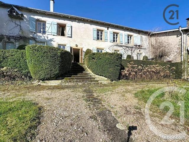 Propriété 9 pièces 296 m²