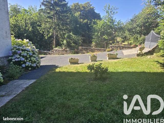 Propriété 10 pièces 296 m²