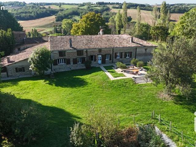 Propriété 9 pièces 297 m²