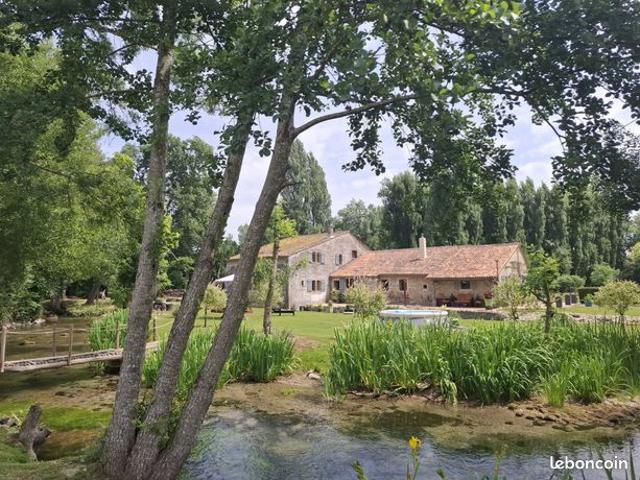 Propriété 9 pièces 298 m²