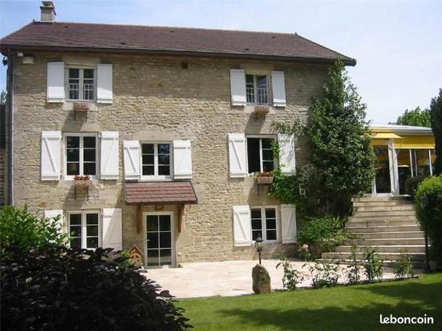 Propriété 9 pièces 290 m²