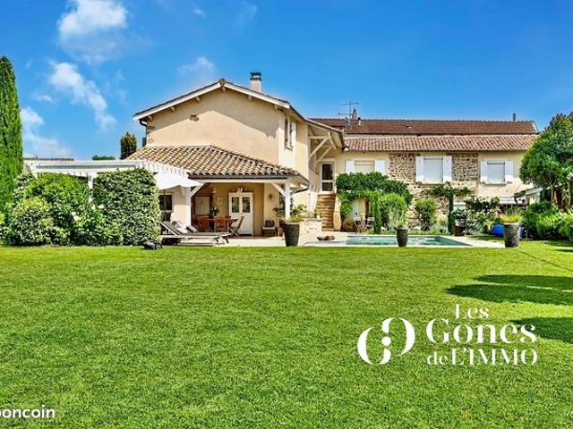 Propriété 9 pièces 291 m²