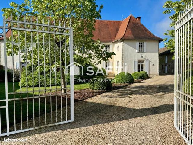 Propriété 9 pièces 304 m²
