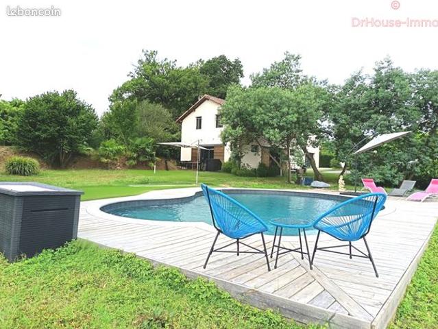 Propriété 9 pièces 306 m²