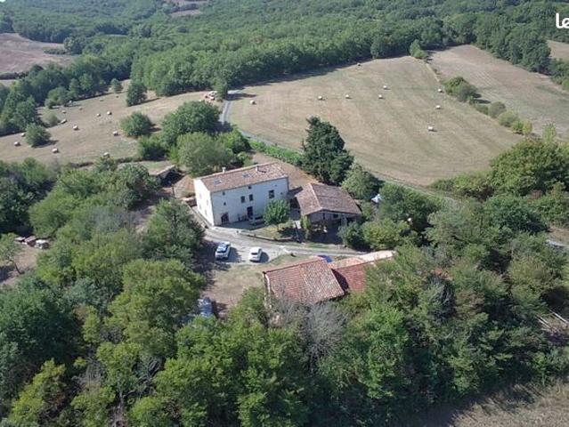 Propriété 9 pièces 306 m²