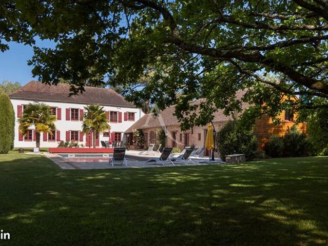 Propriété 9 pièces 307 m²